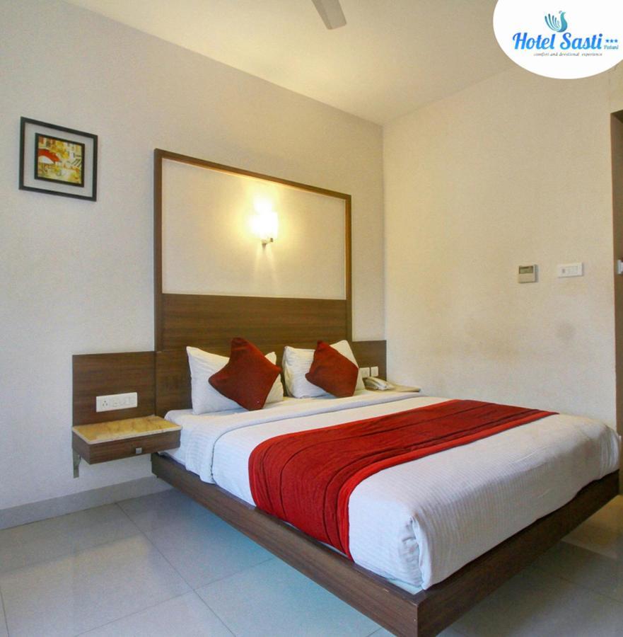 Sasti Hotel Palani Exterior foto