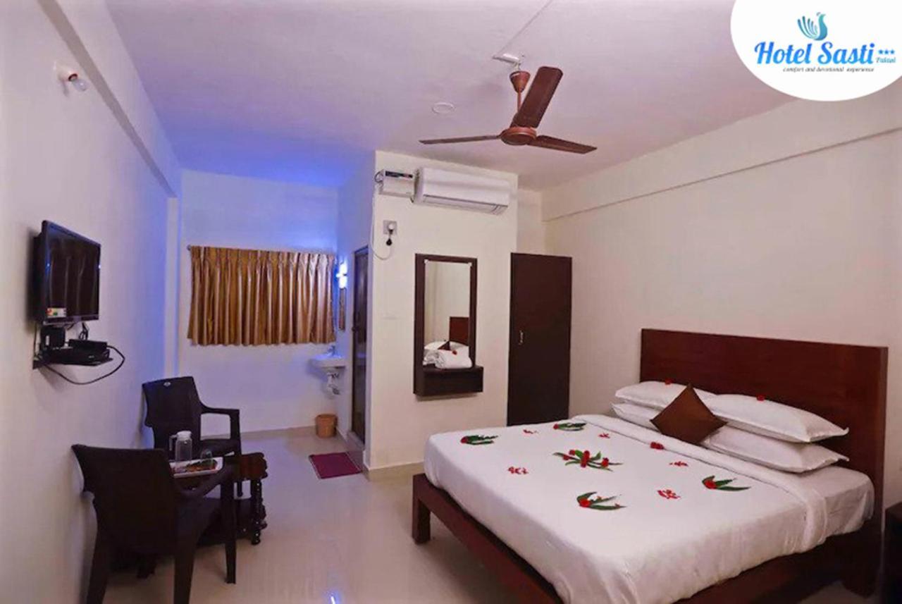 Sasti Hotel Palani Exterior foto