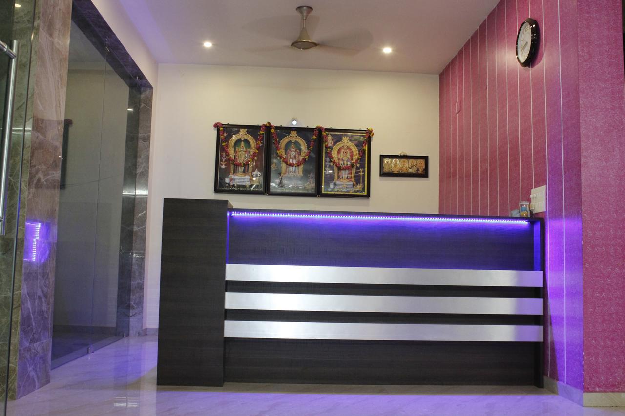 Sasti Hotel Palani Exterior foto
