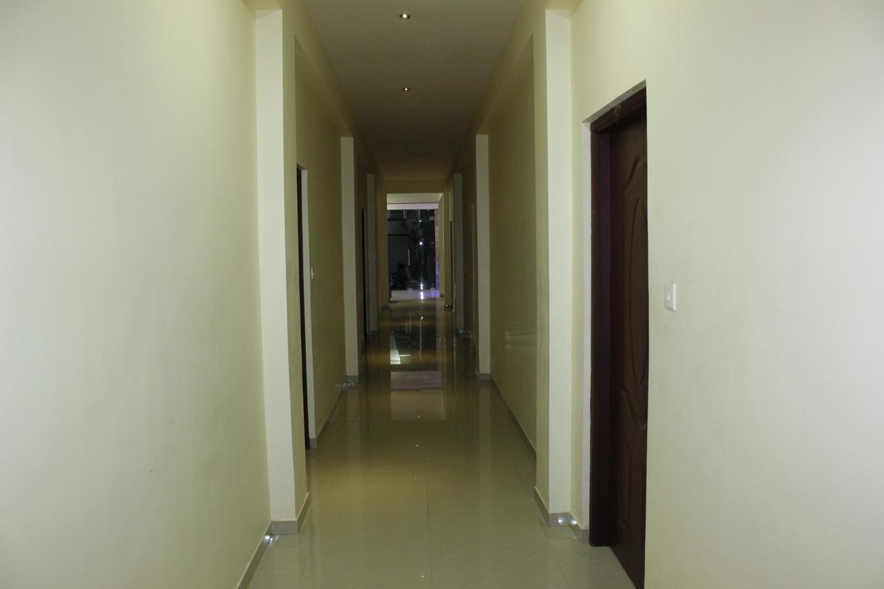 Sasti Hotel Palani Exterior foto