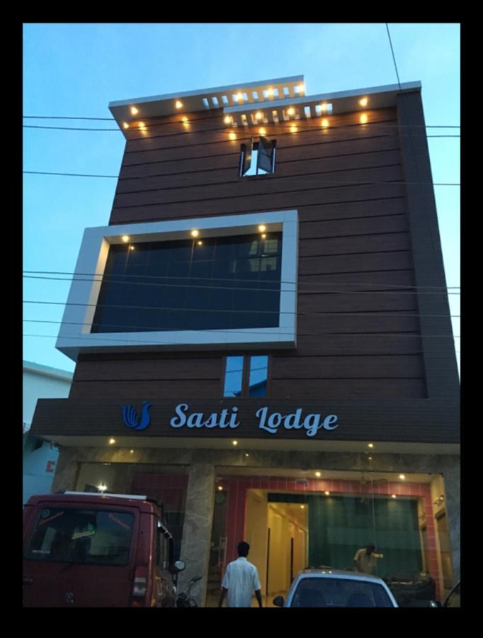 Sasti Hotel Palani Exterior foto